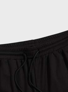 Manfinity Men Letter Graphic Contrast Tape Drawstring Waist Shorts - Black - View 3