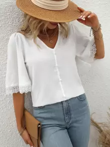 SHEIN Unity 蕾絲拼接前紐扣蝴蝶袖襯衫 - 白色 - 查看 1