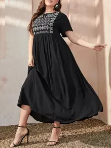 Mulvari Vestido smock con bordado geométrico de cuello con abertura de ojo - Negro - Ver 1