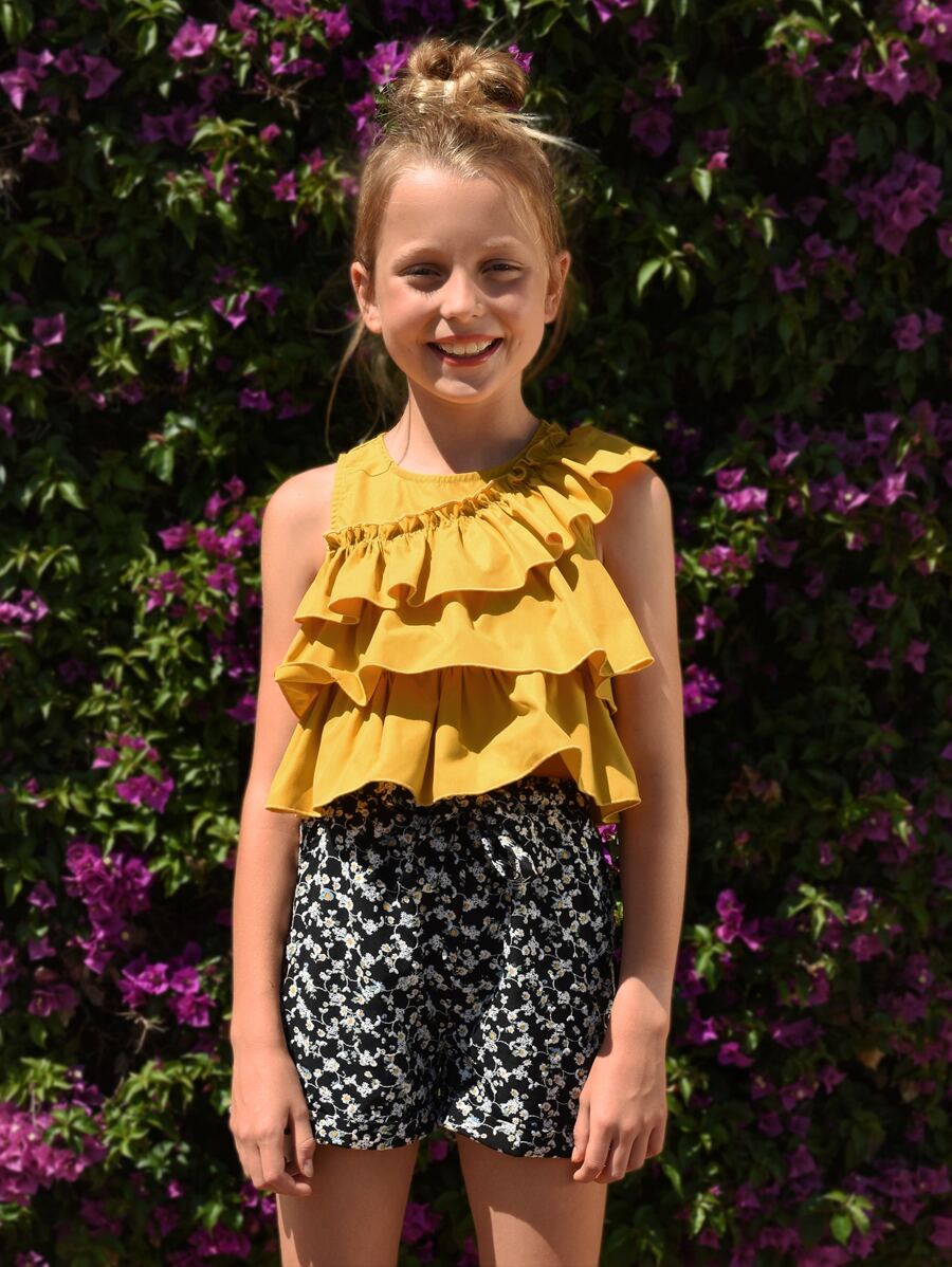 SHEIN Girls Layered Ruffle Trim Tank Top & Ditsy Floral Shorts - Multicolor - View 1