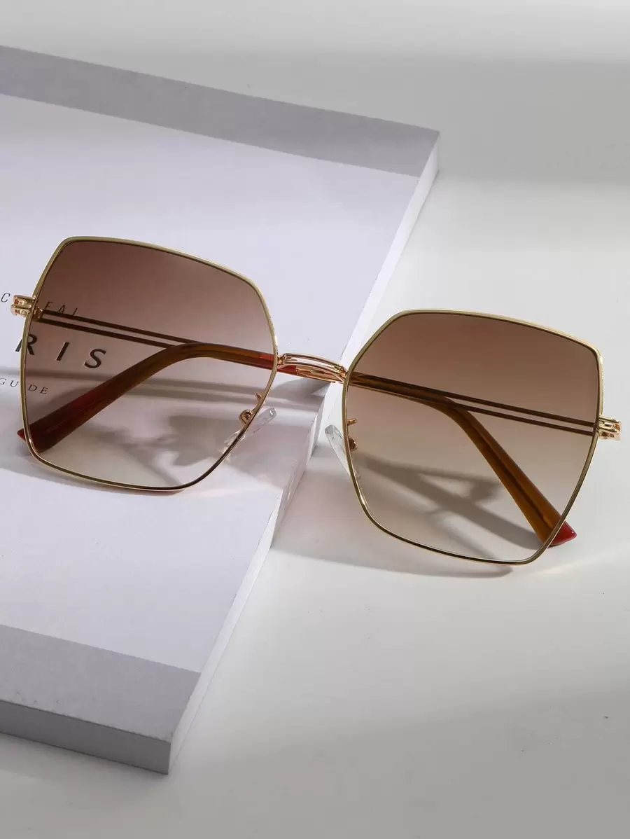 1pc Women's Metal Geometric Oversized Sunglasses, Face Flattering For Beach Vacation, Travel, Party, UV Protection, Essential Accessory For Summer Fashionable Shade Elegant Outfit Family Outings Travel Vacation Holiday