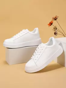 秋冬女式纯白色低帮系带平底软底运动鞋，休闲校园风格，轻便百搭，适合日常穿着，加大码，适合所有季节，户外使用 - 白色 - 查看 2