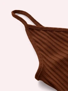 SHEIN EZwear Top de tirantes tejido de canalé recortado