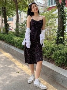 DAZY Hoa Lộn xộn Nếp gấp Phần Ngực Nút phía trước Váy Dây - màu đen - Xem 8