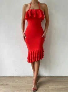 Vestido ajustado fluido ribete con fruncido bajo a capas de espalda abierta con cordón halter