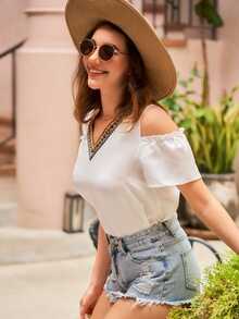 SHEIN VCAY Contrast Geo Tape Cold Shoulder Blouse - White - View 5