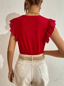 SHEIN Frenchy Camiseta de manga con bordado con ojal escote V - Rojo - Ver 2