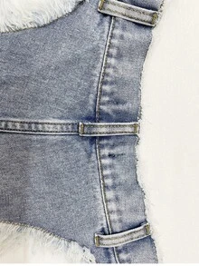 Eilly Bazar Raw Cut Booty Denim Shorts - Light Wash - View 4