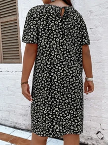 SHEIN LUNE Plus Ditsy Floral Keyhole Neck Dress - Black - View 2