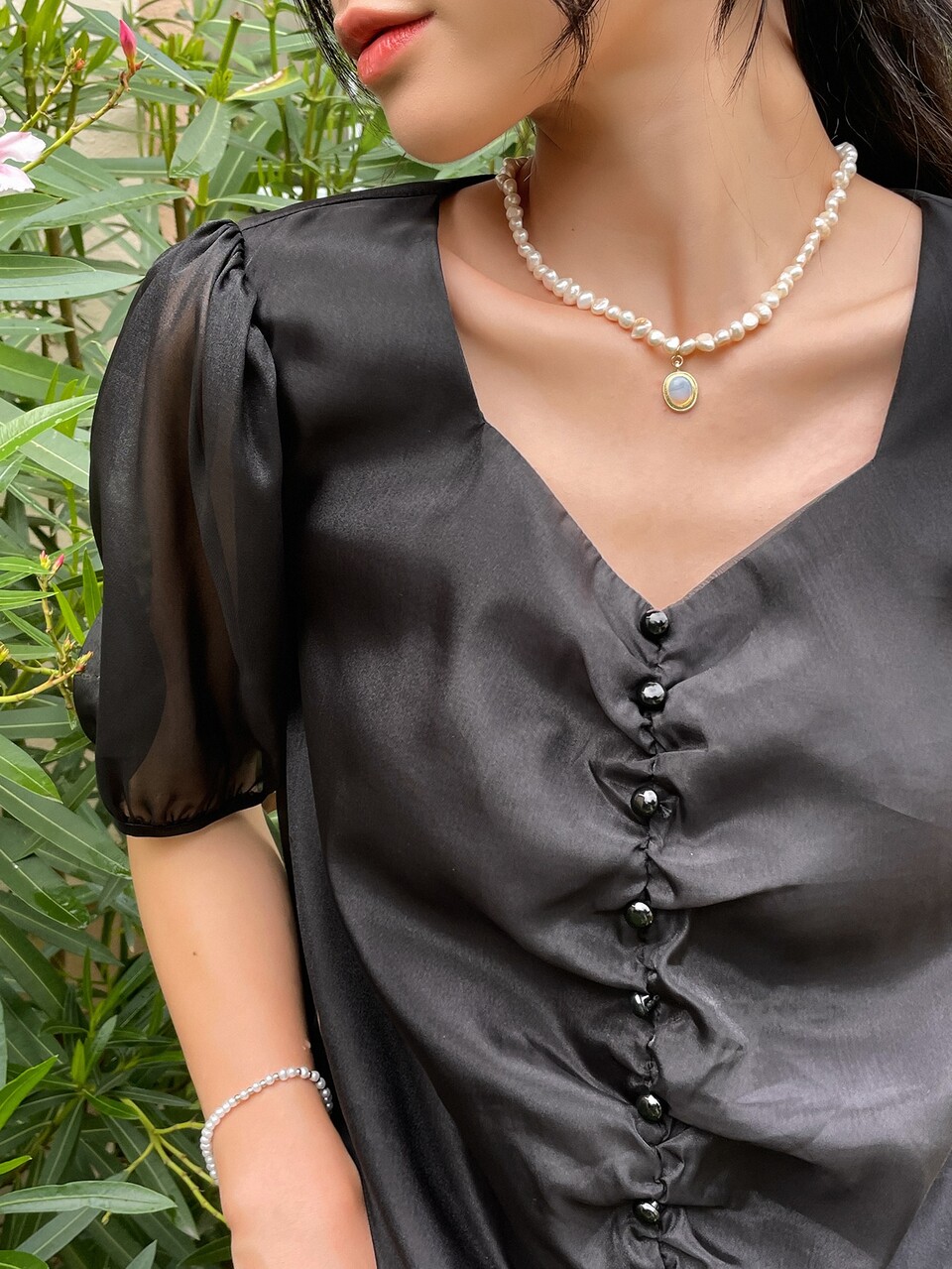 Sweetheart Neck Puff Sleeve Ruched Blouse