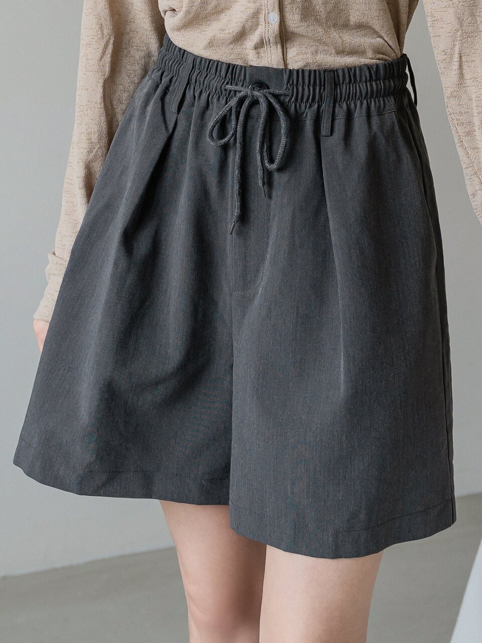 Slant Pocket Drawstring Waist Shorts
