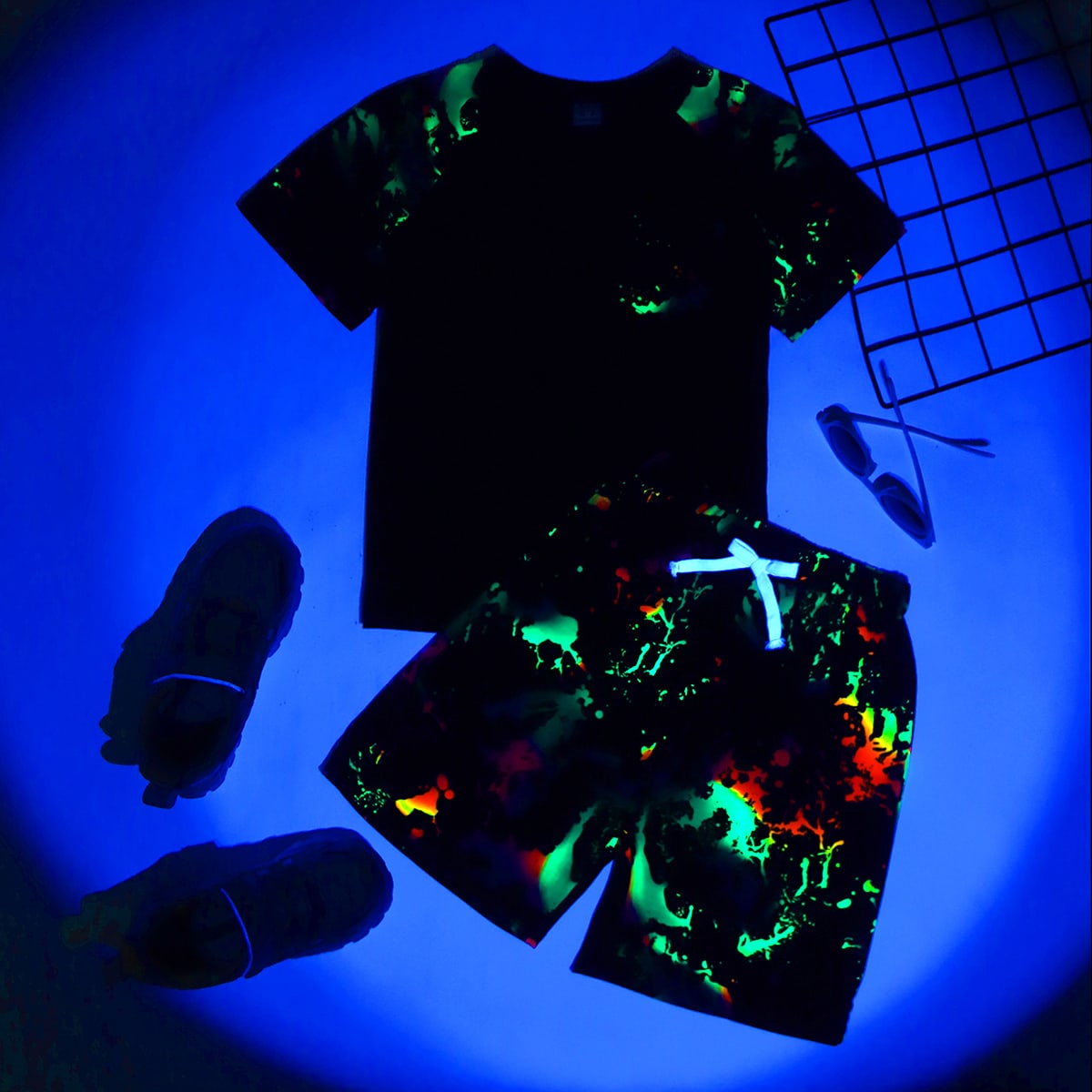 Camiseta De Manga Raglán Con Bolsillo Parcheado Y Estampado Reflexivo Para Chico Preadolescente, Junto Con Pantalones Cortos Con Cintura Ajustable Me