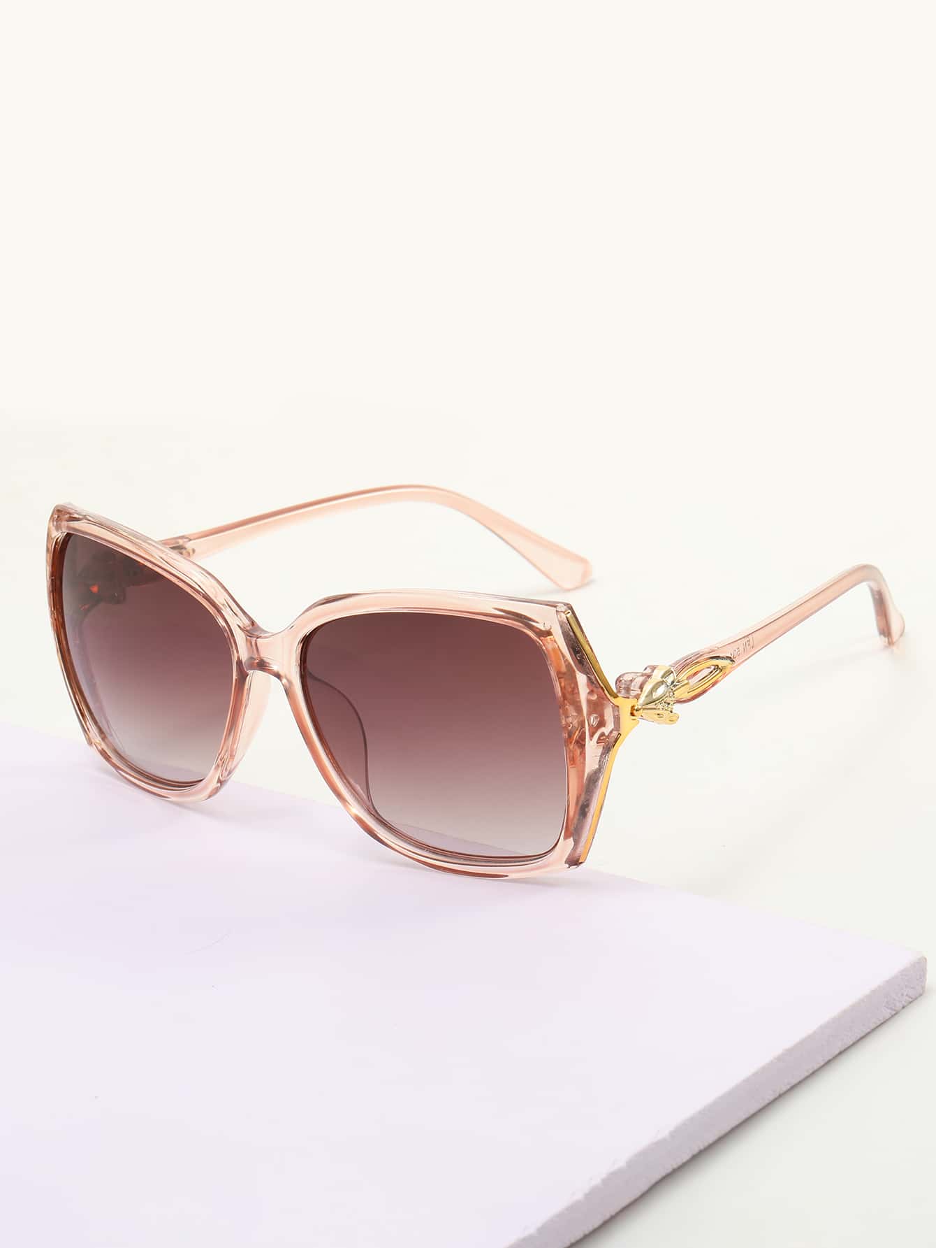 1pc Plastic Frame Square Women Sunglasses With Hollow Inlay Fox Head Design, Ombre Champagne Color, Suitable For Summer Beach Travel Outfit For Summer Beach Vacation,Outdoor,Travel - Champagne - View 1