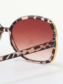 1pc Oval Plastic Frame Leopard Print Women Sunglasses, Gradient Color Hollow Design Retro Eyewear, Suitable For Summer Beach Travel Outfit For Summer Beach Vacation,Outdoor,Travel