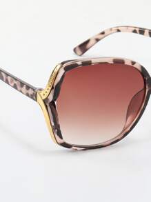 1pc Oval Plastic Frame Leopard Print Women Sunglasses, Gradient Color Hollow Design Retro Eyewear, Suitable For Summer Beach Travel Outfit For Summer Beach Vacation,Outdoor,Travel