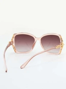 1pc Plastic Frame Square Women Sunglasses With Hollow Inlay Fox Head Design, Ombre Champagne Color, Suitable For Summer Beach Travel Outfit For Summer Beach Vacation,Outdoor,Travel - Champagne - View 3