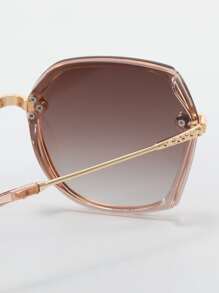 1pair Tinted Lens Fashion Sunglasses Travel Accessories Elegant For Women's Gift For Summer Sunglasses Beach Sun Glasses Beach Accessories For Women Sun Glasses Sunglasses Shades Basics And Suit For Sweater Jeans Sweatpants Hoodie Jackets Dress And Long Sleeve Shirt Fashionable Shade Elegant Outfit Family Outings Travel Vacation Holiday For Summer Beach Vacation,Outdoor,Travel