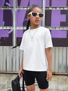 SHEIN Girls Floral & Slogan Graphic Drop Shoulder Tee & Cycling Shorts - Black and White - View 3