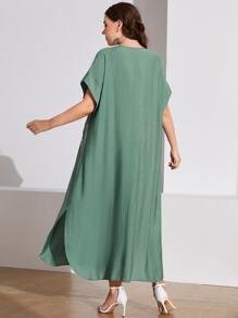 Al Najma Plus Floral Print Batwing Sleeve Curved Hem Dress - Green - View 4