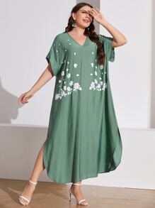 Al Najma Plus Floral Print Batwing Sleeve Curved Hem Dress - Green - View 2