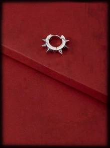 ROMWE Grunge Punk 1入組鉚釘裝飾耳環 - 銀色 - 查看 2