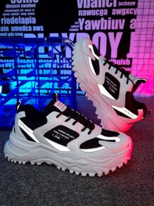 Zapatos de moda casual de suela gruesa para hombre, nuevos, se pueden usar para exterior, estilo reflectante de noche para papá