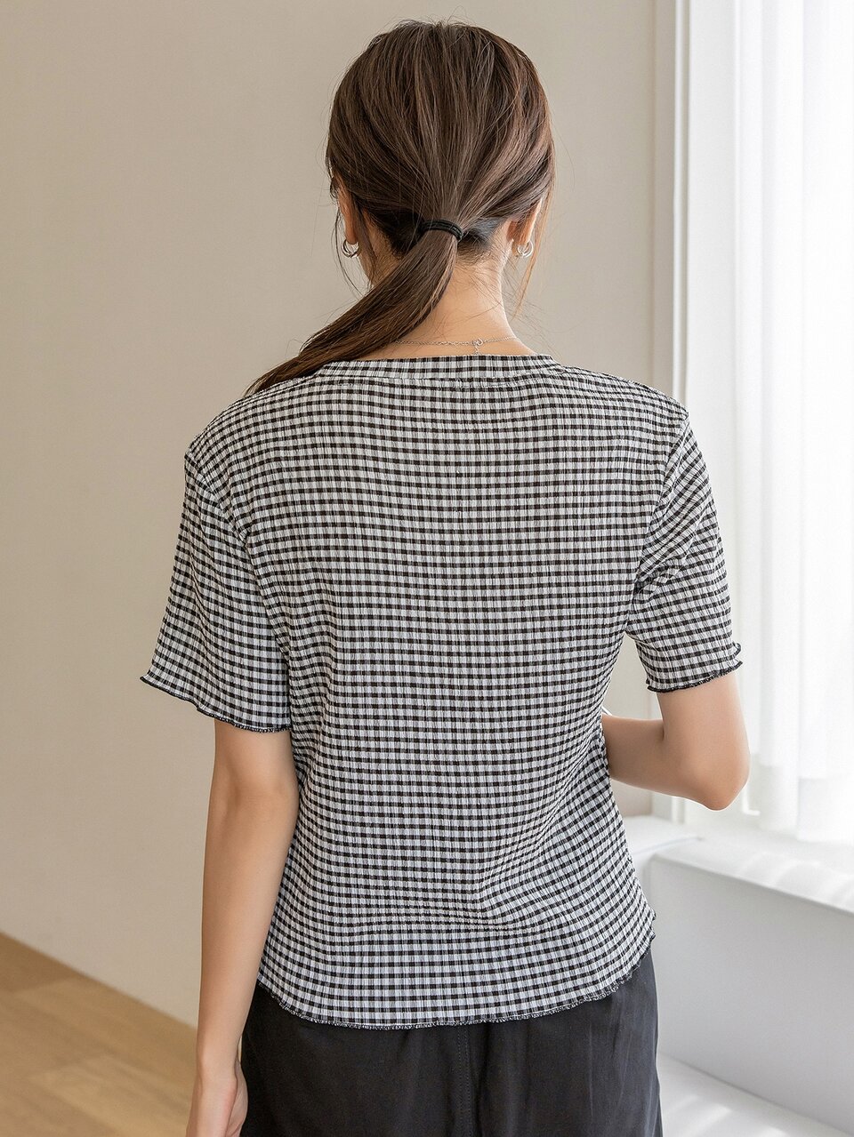 Gingham Textured Round Neck Tee