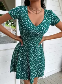 Ditsy Floral Print Roll Tab Sleeve Dress - Dark Green - View 1