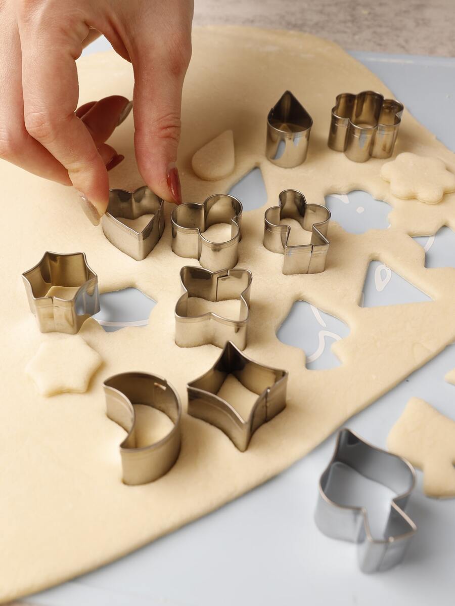 12入組混合圖案餅乾模具 - 銀色 - 查看 1