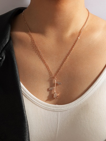 قلادة بتعليقة زهر