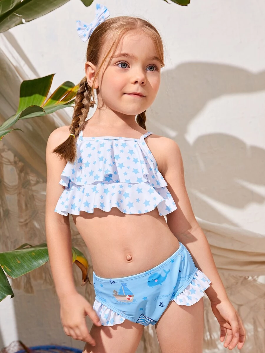 Conjunto de bikini con volantes con gráficos de estrellas y dibujos animados en capas para niña pequeña, verano playa - Azul y blanco - Ver 1