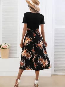 Breezaya 印花腰帶A字連衣裙