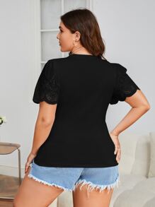 SHEIN Clasi 大碼泡泡袖網眼刺繡T恤