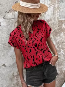 SHEIN LUNE Blusa con estampado de cuello de muesca de manga murciélago - Rojo - Ver 6