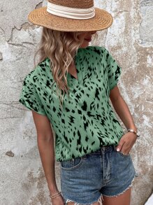 SHEIN LUNE Allover Print Notched Neck Batwing Sleeve Blouse - Green - View 4