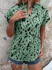 SHEIN LUNE Allover Print Notched Neck Batwing Sleeve Blouse - Green - View 5