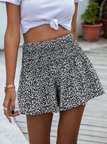 Breezaya Ditsy Floral Shirred Wide Leg Shorts - Black - View 4