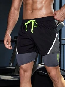 Manfinity Fitness Boyfriend Style Men Reflective Letter Graphic Sports Stretchy Shorts With Phone Pocket Gym Shorts Jogger Shorts Sweat Pants Black Shorts - Black - View 3