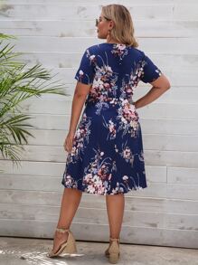 SHEIN LUNE Plus Floral Print Surplice Neck Knot Side Dress - Navy Blue - View 2