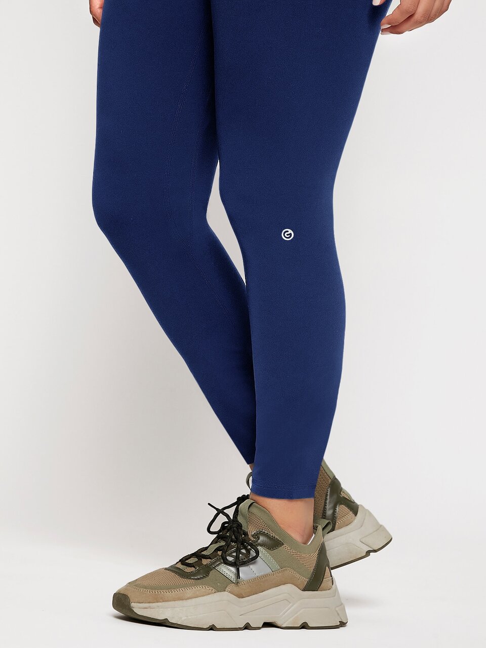 24" Plus Size Featherfit™ Crossover Leggings