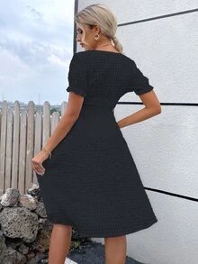 SHEIN LUNE 格紋泡泡袖腰部打褶洋裝