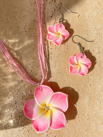 花朵掛飾項鍊和耳墜