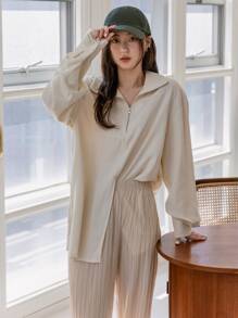 DAZY 四分之一拉鏈落肩袖下擺開叉襯衫 - 黃色 - 查看 6