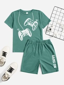 SHEIN Cậu bé Tween In Gamepad Áo thun & Đồ họa Chữ cái Quần short - màu xanh lá - Xem 1