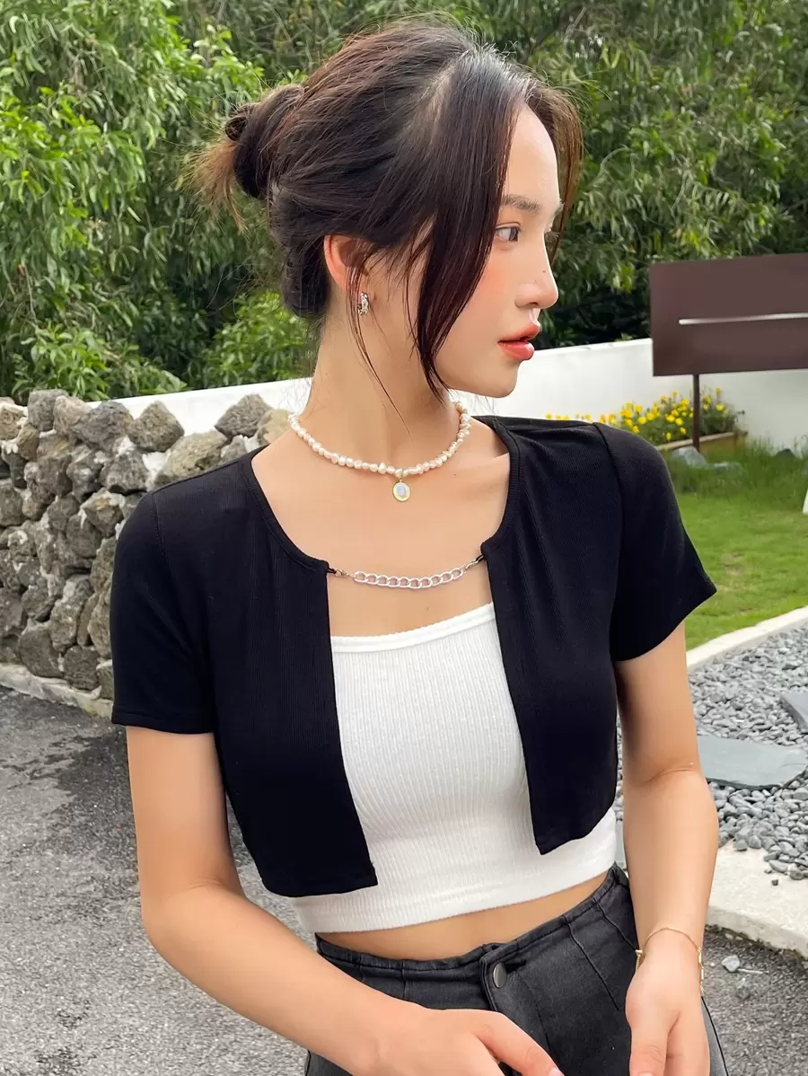 DAZY 1 Pieza Top Corto Con Detalle De Cadena - Negro - Ver 1