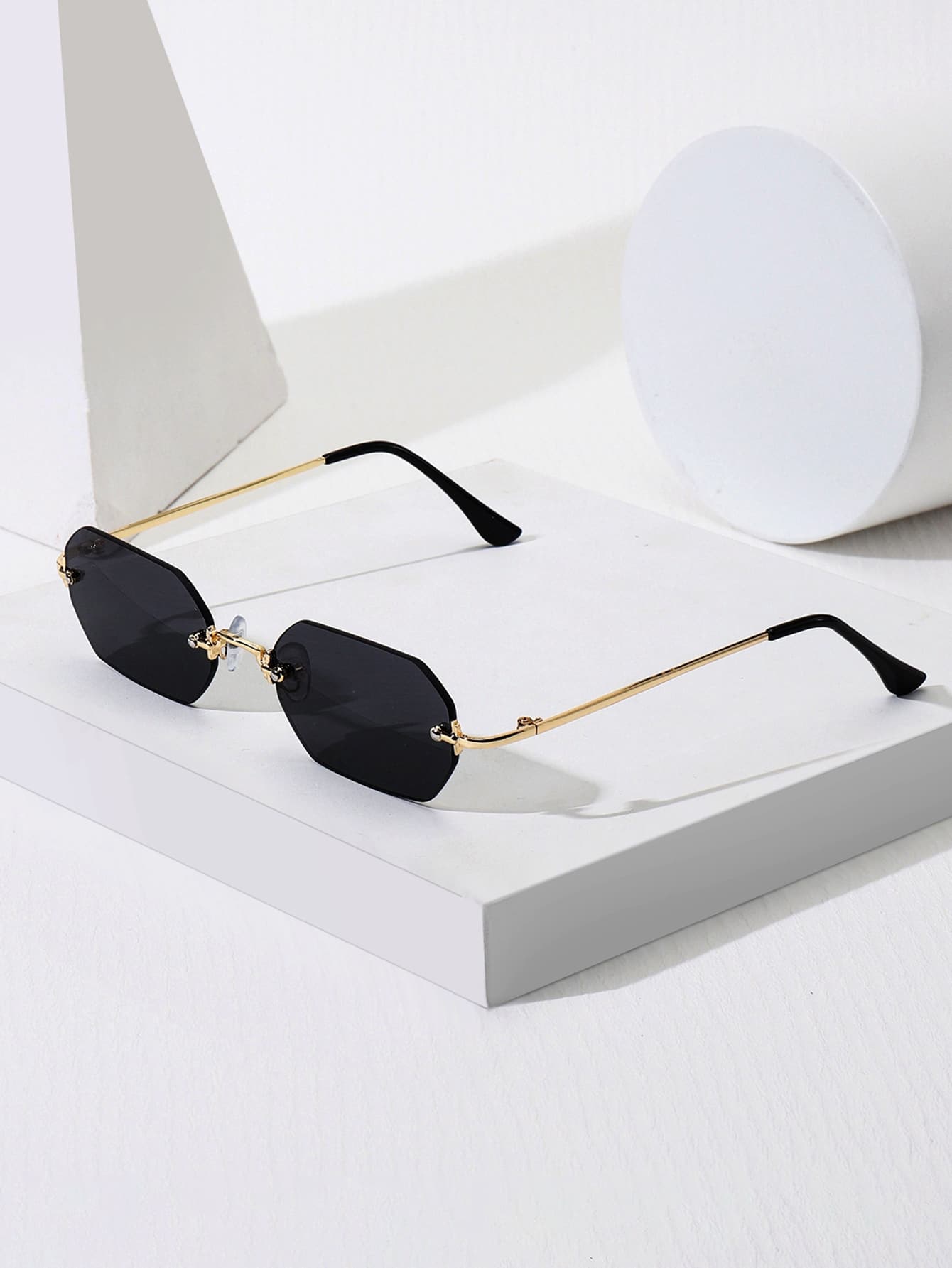 015835340007 1 chiếc kính râm thời trang cổ điển không gọng hình lục giác nhỏ dành cho nam/nữ, màu chuyển sắc, phù hợp cho đường phố, bãi biển, đi làm hàng ngày, phong cách du lịch cổ điển (Đi kèm dây đeo, hộp đựng kính và khăn lau)