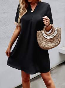 SHEIN LUNE 蕾絲拼接缺口領直筒洋裝 - 黑色 - 查看 5