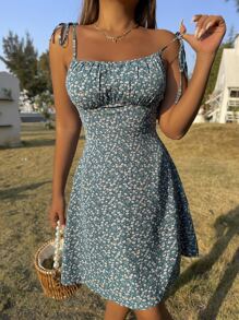 Breezaya 碎花褶饰胸围吊带连衣裙度假海滩装女装