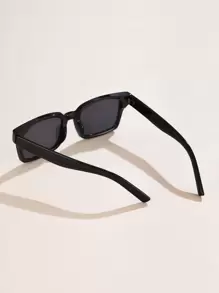 1 Kính thời trang giản dị, gọng nhựa đinh tán vuông cho nữ, phụ kiện thể thao ngoài trời, du lịch, phụ kiện bãi biển cho nữ, kính râm, trang phục cơ bản cho nữ, quần áo công sở, quà tặng cho kỳ nghỉ hè, ngoài trời, du lịch, phong cách học sinh cho ngày tựu trường - màu đen - Xem 4