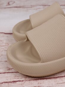 Sandalias de mujer de una sola banda en beige, sandalias planas de punta abierta de moda para uso diario, atuendos de playa, pantuflas de mujer - Caqui - Ver 6